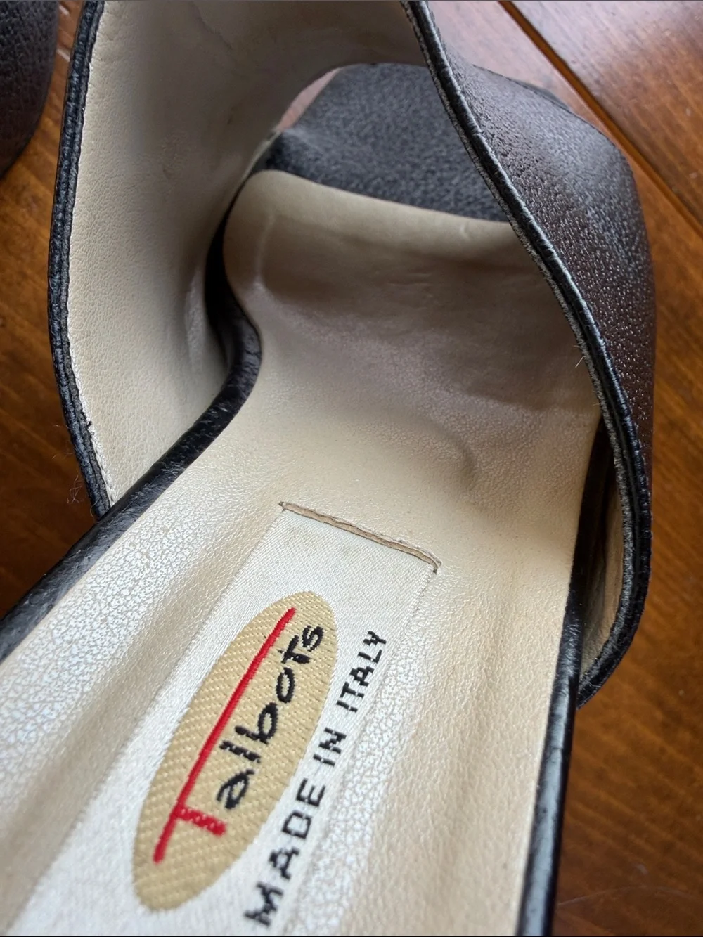 Talbots Black Leather Slide Sandals Sz 7.5 - Picture 12 of 12